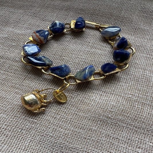 Pot, Kettle Blue vintage bracelet from Regilt – cool-toned unique piece.