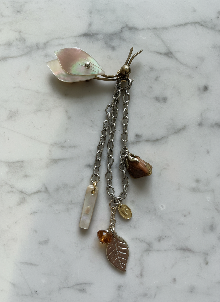 Pearl Leaf Vintage Charm Brooch