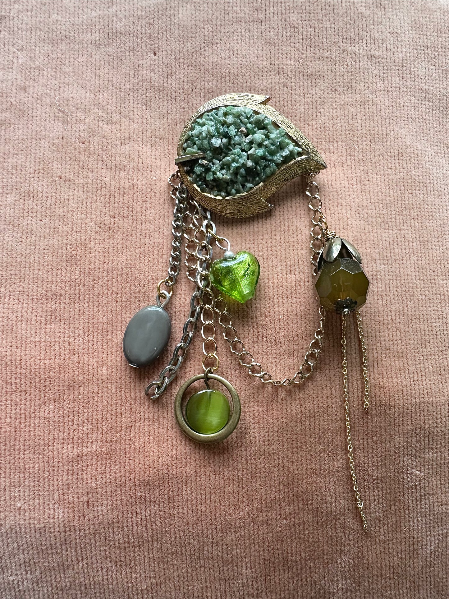 Green Leaf Charm Brooch